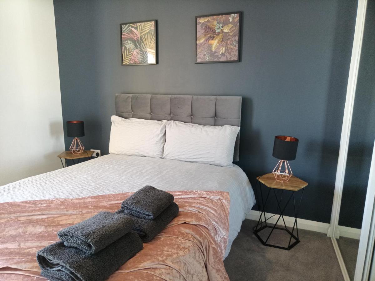 Modern And Stylish In Centre Apartment