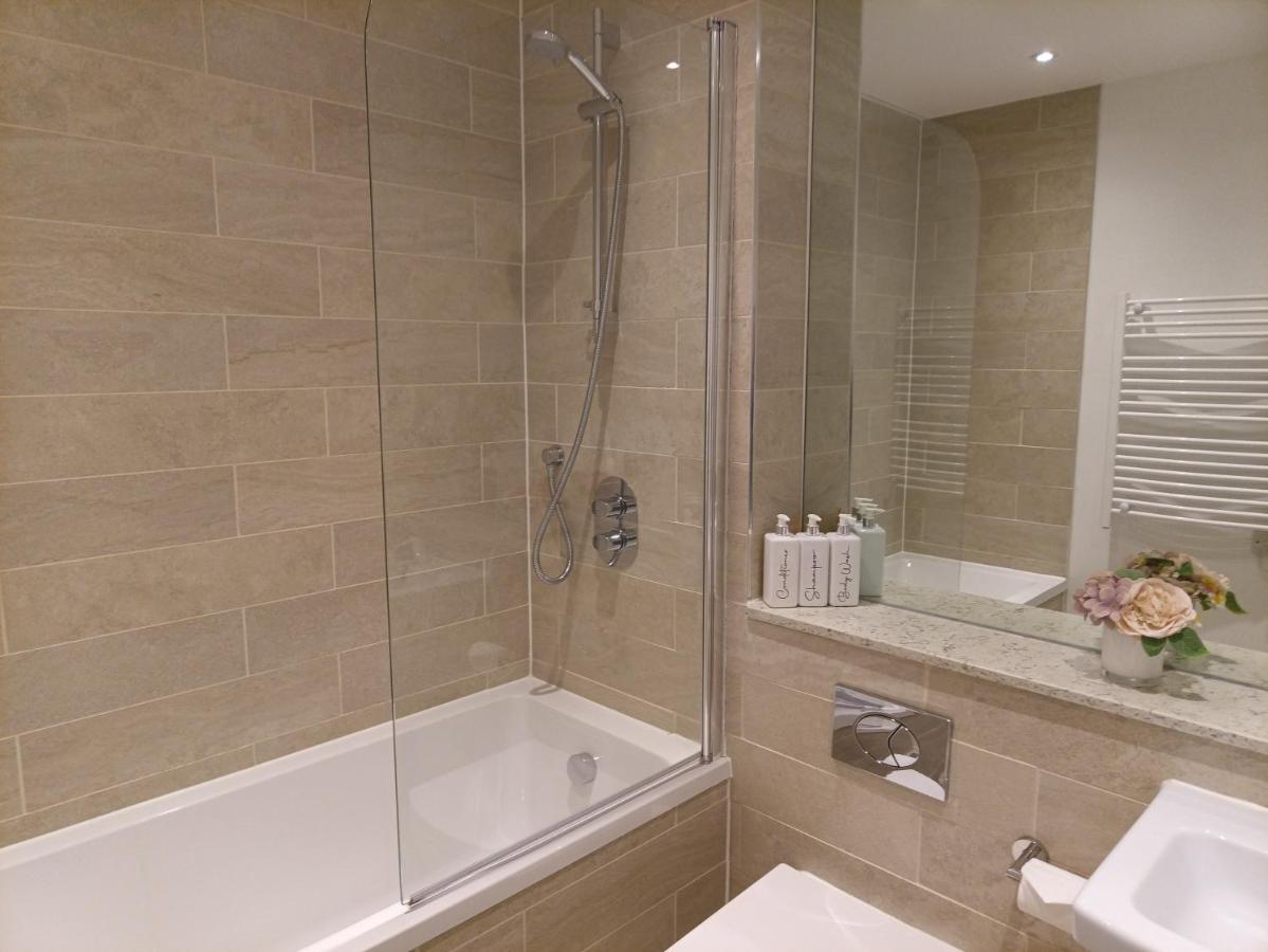 Modern And Stylish In Centre * Belfast